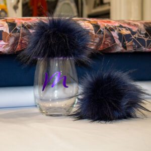 Pompon fausse fourrure 13-15cm - Bleu minuit