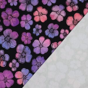 Tissu french terry noir avec grandes fleurs stylisées dans des tons de violet, lilas et rose framboise, motif contrasté et moderne.