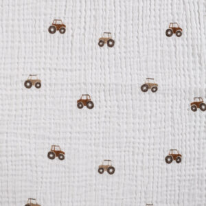mousseline de coton écrue avec petits tracteurs bruns motif enfant Minifra